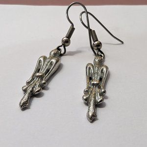 Silver earrings, fleur-de-lis